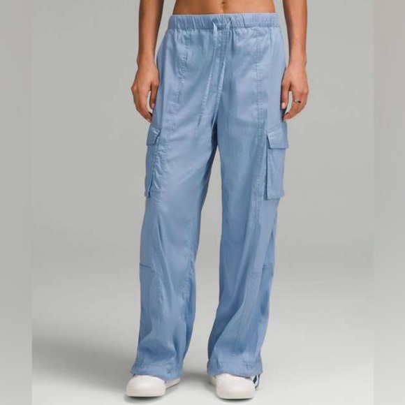 Wilo The Label Pants - WILO The Label Light Blue Parachute Pants Relaxed Streetwear Dance Pants Size S